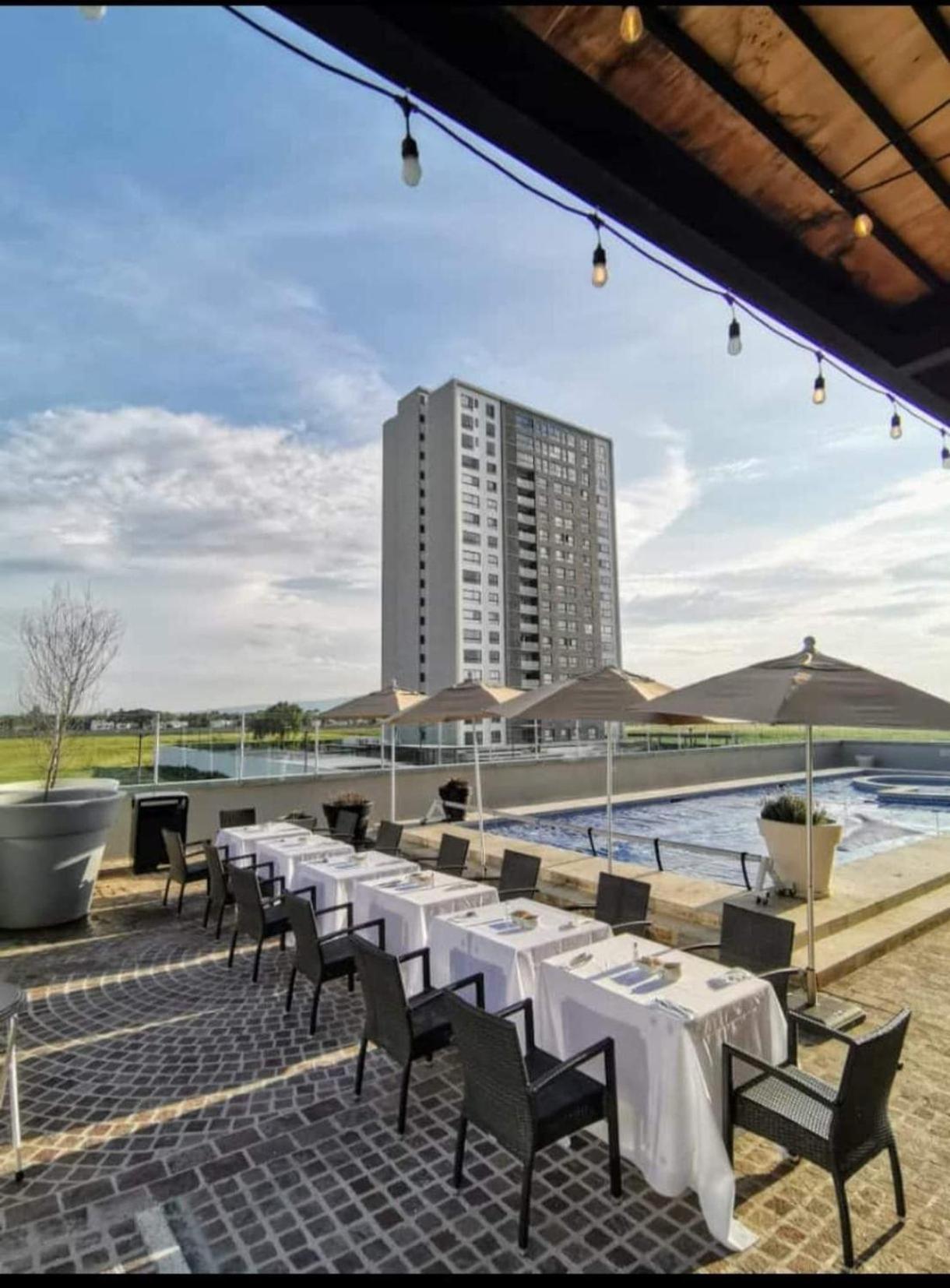 Fiesta Inn Celaya Galerias Exterior photo