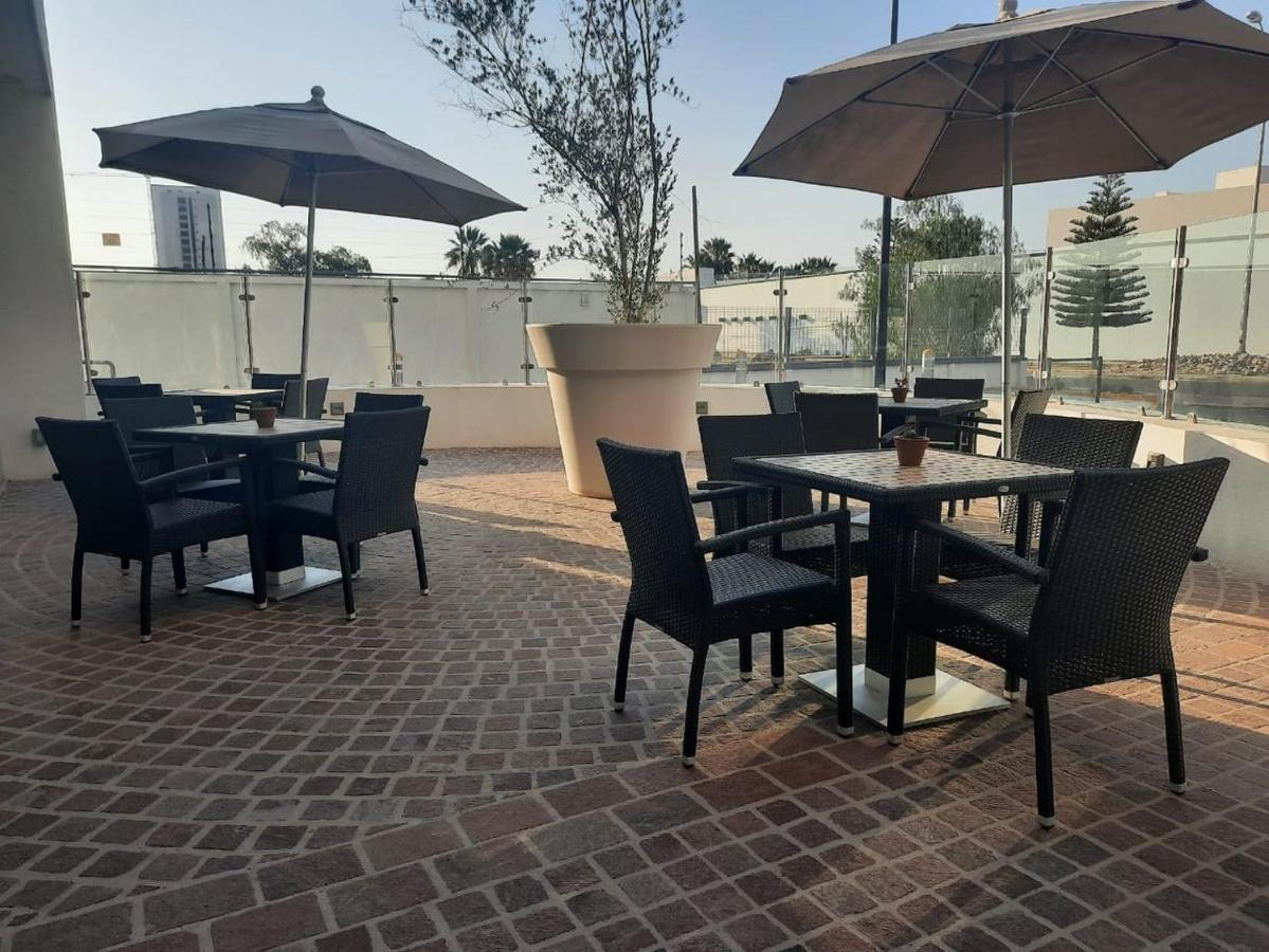 Fiesta Inn Celaya Galerias Exterior photo